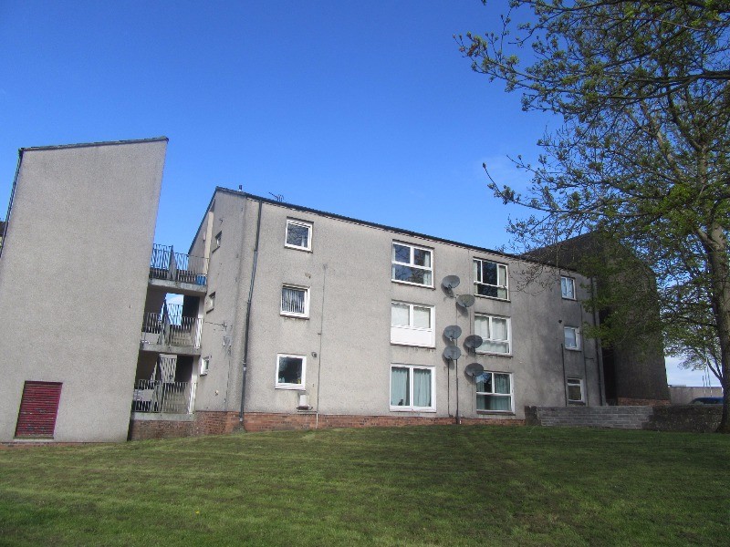 3 bedroom flat in Rowan Road, Cumbernauld, North Lanarkshire, G67 3BY