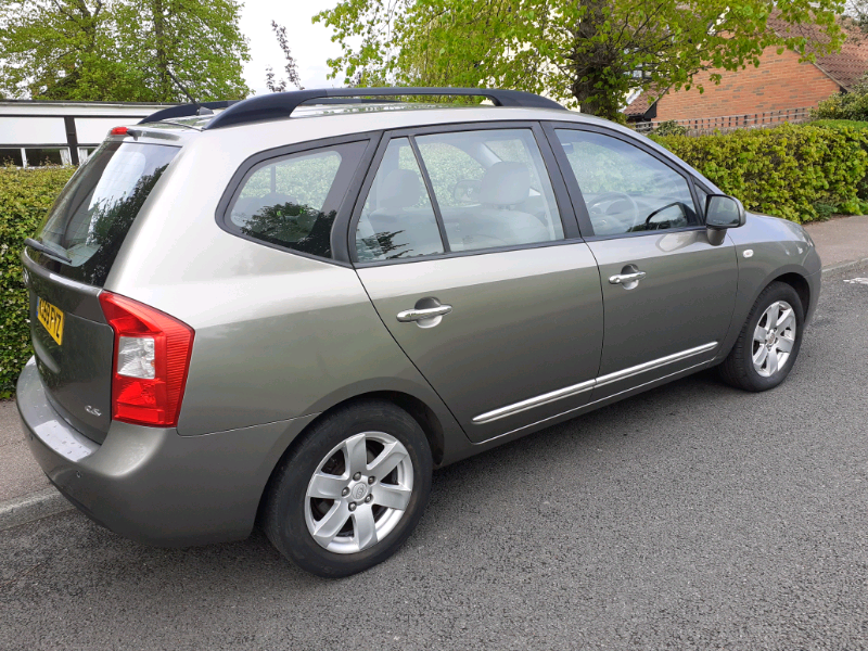 Kia carens 2010