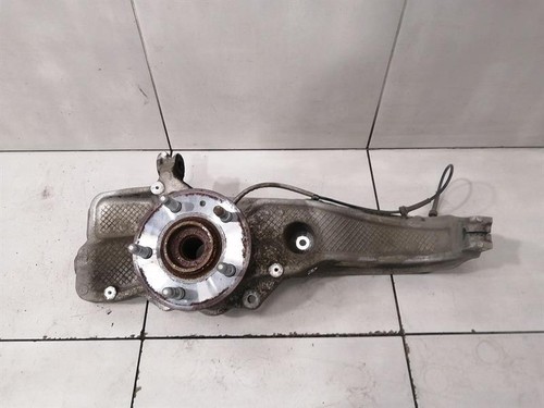 TESLA MODEL S 70 RWD Left Front Hub 1043052-00-A Radlagergehäuse Vorne Links