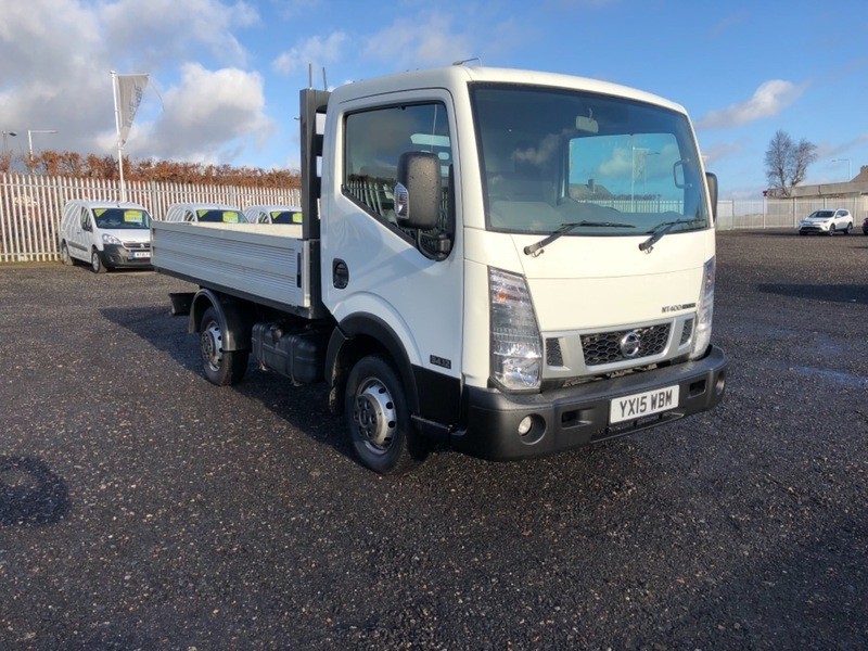 Nissan cabstar 2015