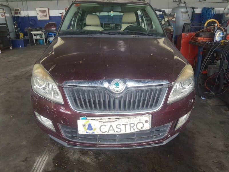 Commande De Feu Pour Skoda Fabia Ii Combi 1.6 Tdi 2011 1113959