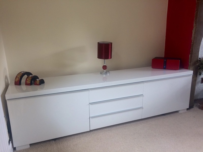 IKEA TV Stand - high gloss white - 180x41x49cm | in ...