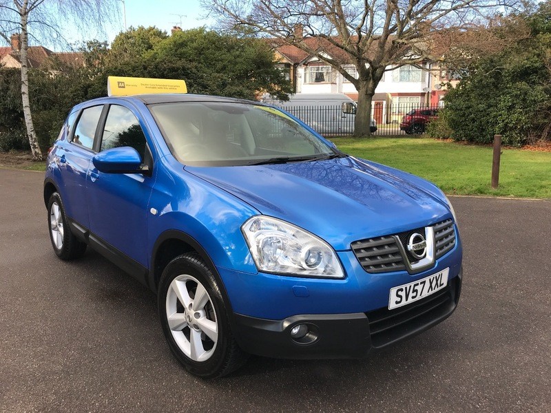 Nissan qashqai blue