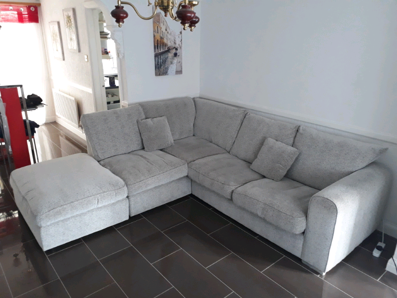 Fantastic Corner Sofa bed 5 seaters in Leicester, Leicestershire