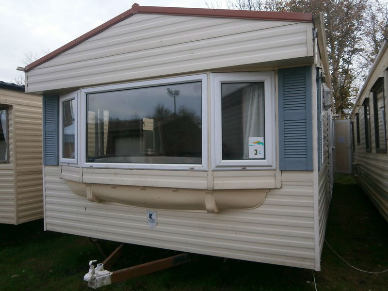 2001 Bk Seville 38x12 3 Bed Full Winter Pack Patio Doors On