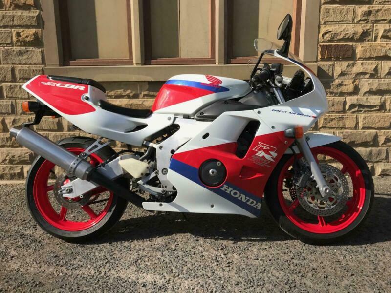 Honda cbr250rr 1990