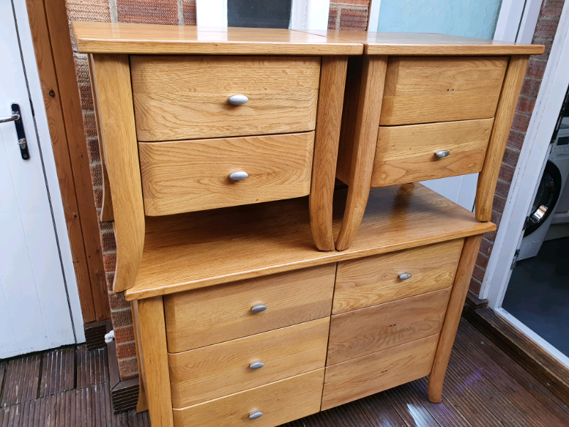 Solid OAK chest of drawers and matching bedside tables in Norwich