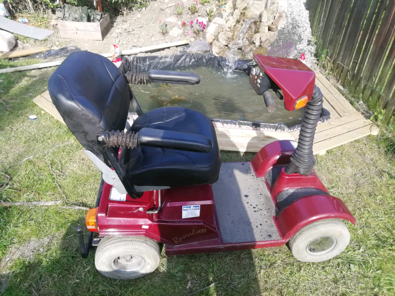 Rascal 8 mph mobility scooter spares or repair | in Tingley, West