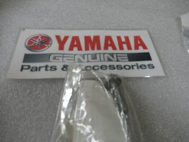 Q13B Yamaha Genuine Marine 95895-06025 Flange Bolt OEM New Factory Boat Parts
