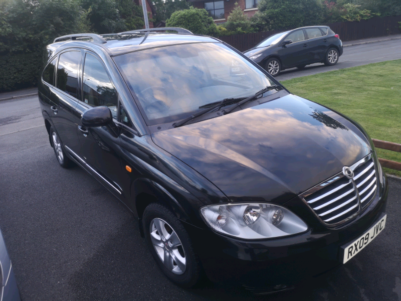 Rodius ssangyong 2