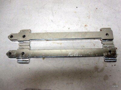 Pair of Non-Locking VersaMount Aluminum Wall Mounts