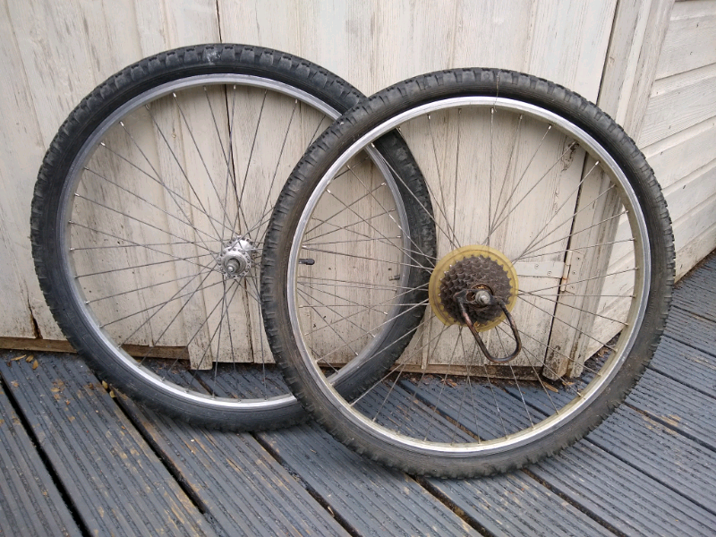 mountain bike wheels 26 x 1.95