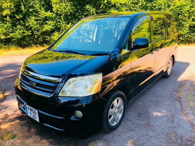 Toyota voxy 2006