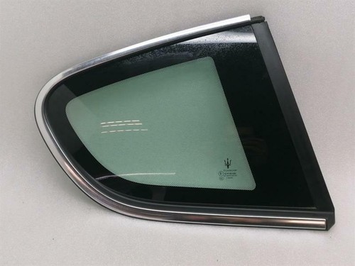 MASERATI GRANTURISMO M145 Right Quarter Glass 82076300 Türscheibe Hinten Rechts