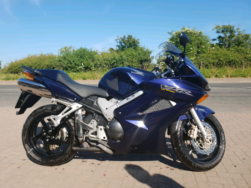 Honda vfr 800 2005