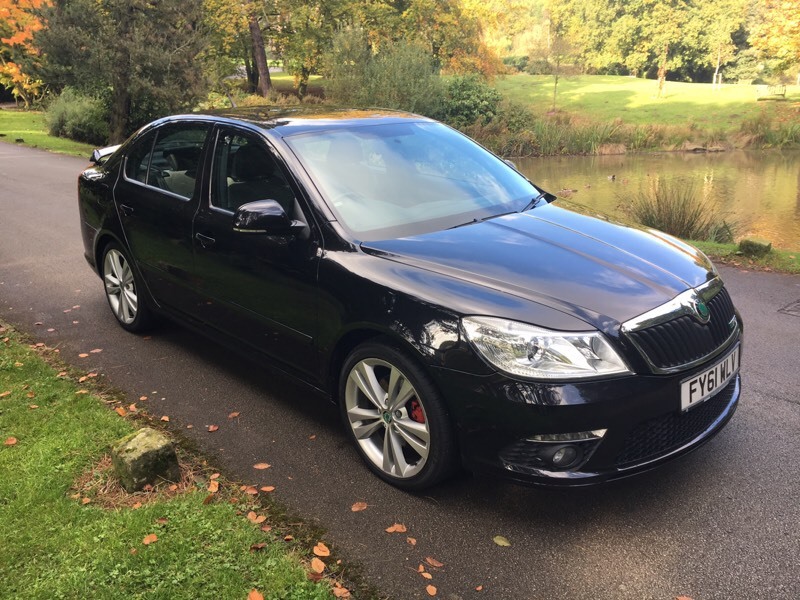 Black skoda octavia