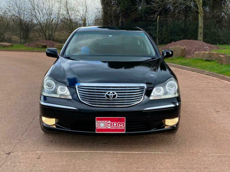 Toyota crown majesta характеристики