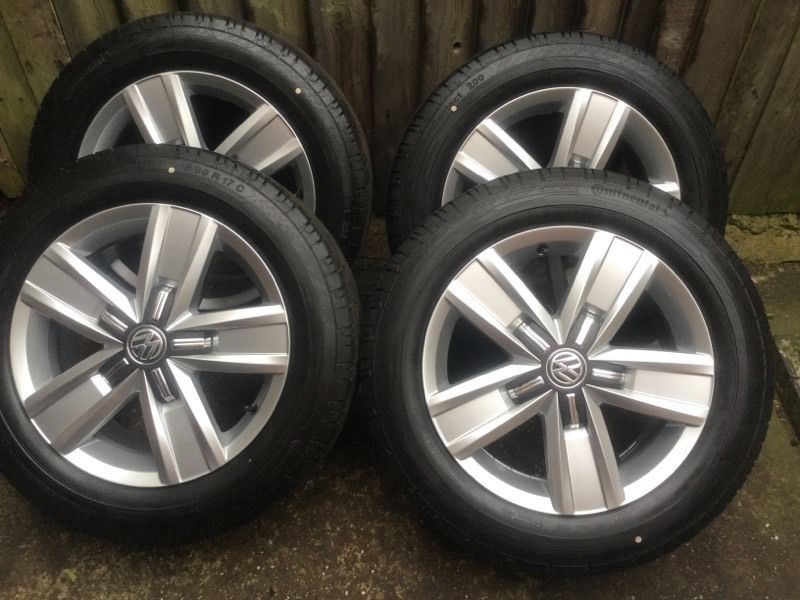 Vw Transporter Genuine 17 inch T6 Alloys 215 60 17 tyres Highline