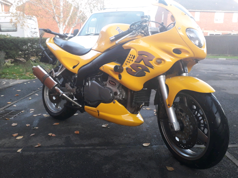 triumph sprint rs 955