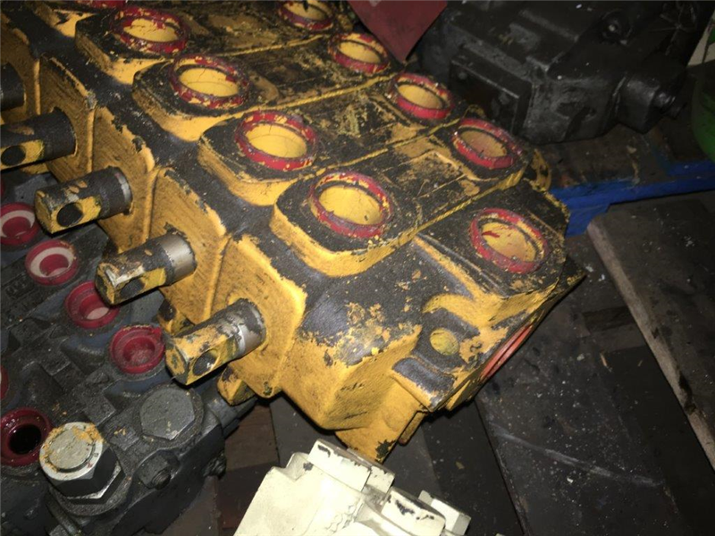 Driltech / Sandvik Hydraulic Valve - 001023-008 ASM STACKER EW ITEM 001023-008-R