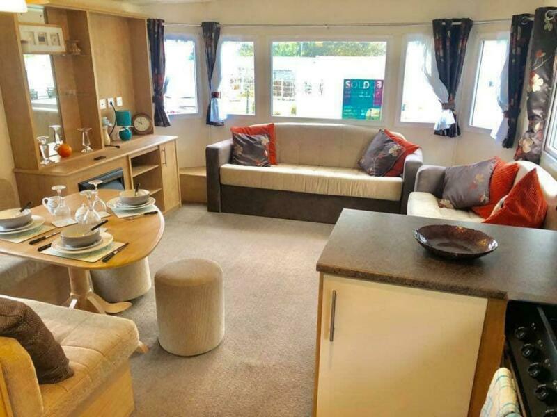 LUXURY STATIC CARAVAN FOR SALE LYONS WINKUPS / NORTH WALES / TOWYN