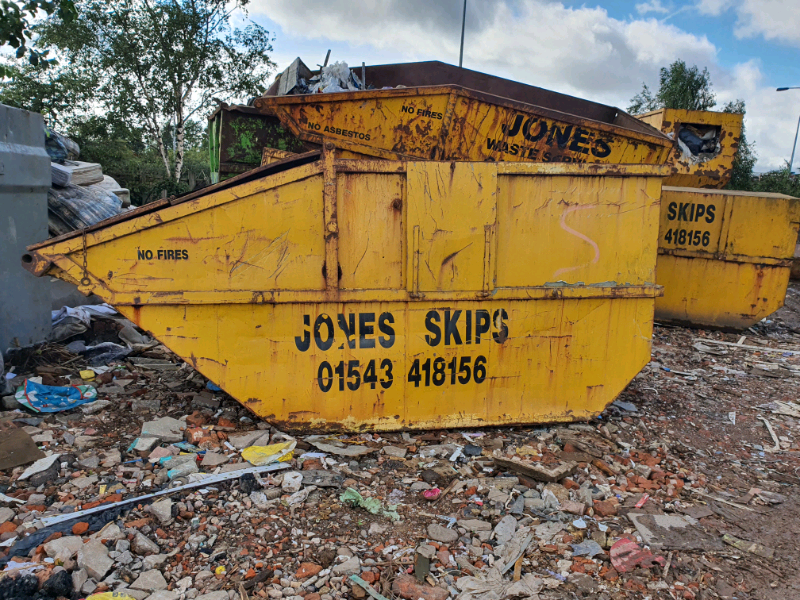 Used 14 yard enclosed skip in Lichfield, Staffordshire Gumtree