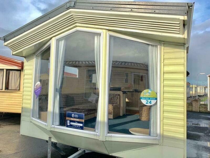 CHEAP STATIC CARAVAN FOR SALE LYONS WINKUPS / NORTH WALES /TOWYN in