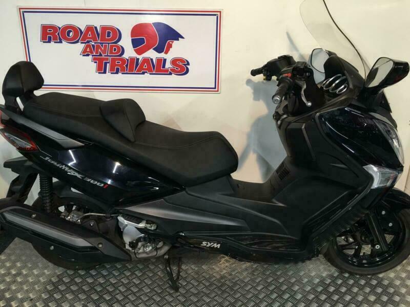 2013 Sym Joymax 300cc fully automatic scooter black Excellent Condition