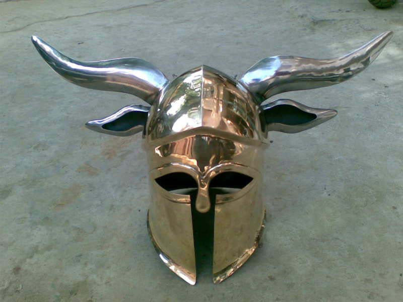 Шлем с рожками