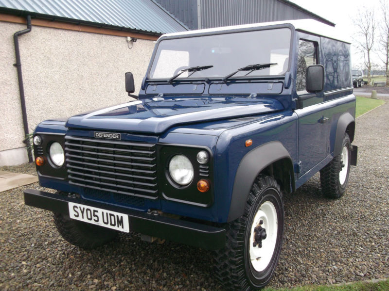 Land rover defender 2005