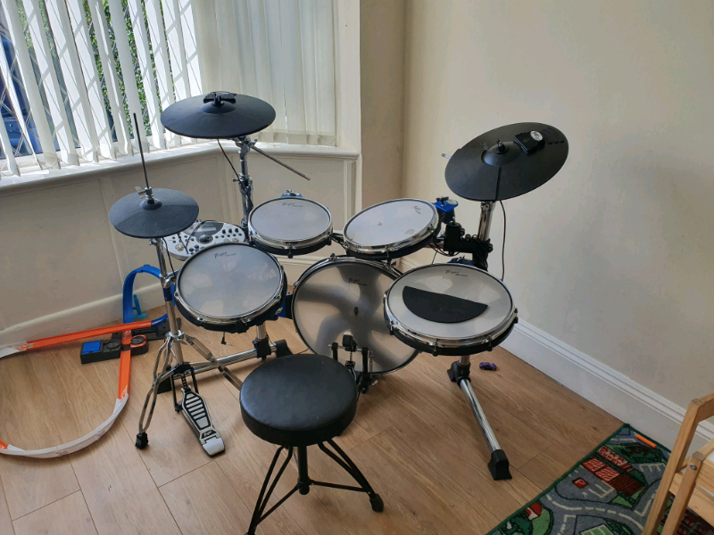 Traps E500 electric drum kit in West Heath, West Midlands Gumtree