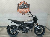 2019 19 plate Ducati Scrambler Icon in stunning Silver just 2283 miles