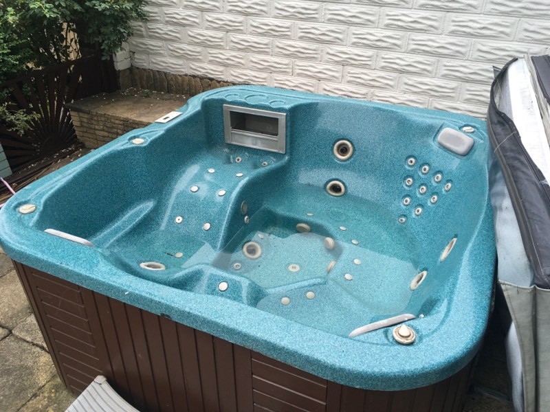 Large Balboa HOT TUB for sale with steps and cover in Ystrad Mynach