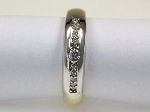 Ringe im Band Stil