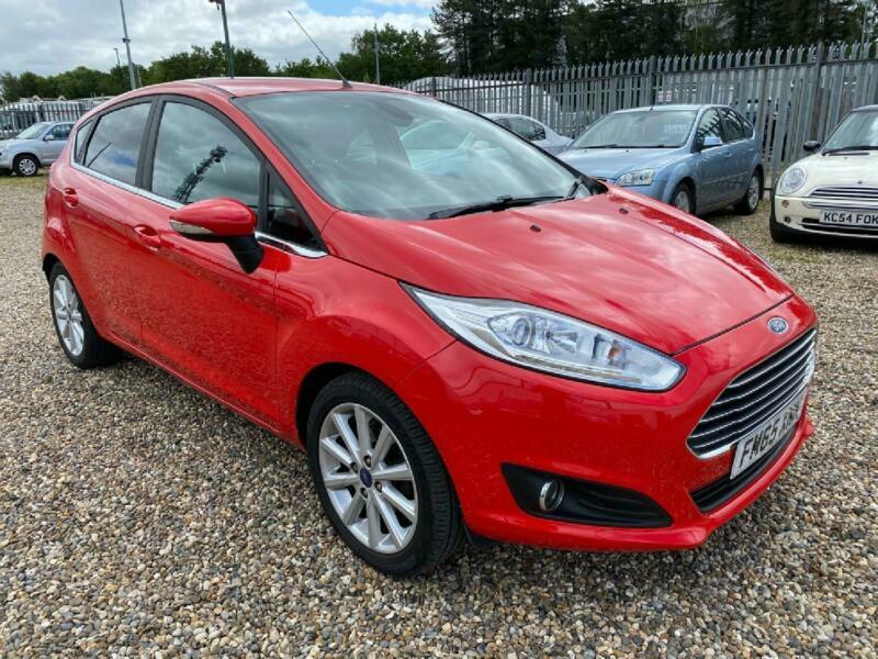 FORD FIESTA T EcoBoost 100 StartStop Titanium Red Manual Petrol, 2016