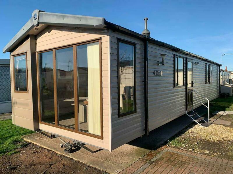 STATIC CARAVAN FOR SALE, LYONS ROBIN HOOD, NORTH WALES COAST in Rhyl