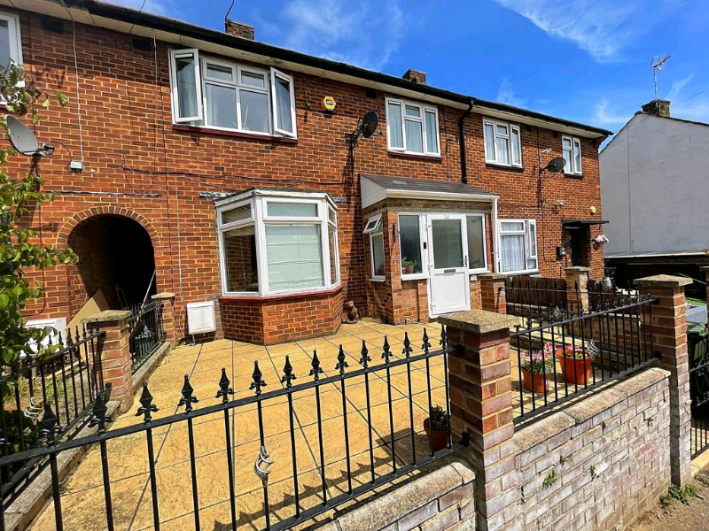 Single Bedroom To Rent Orpington BR5 3EF in Orpington, London