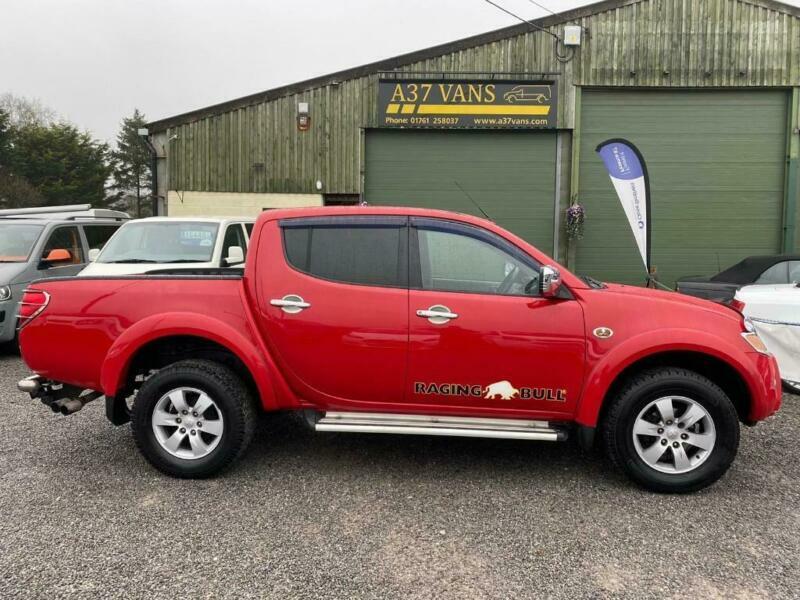 Mitsubishi l200 2009