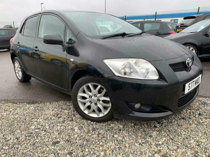 Toyota auris 2008 год