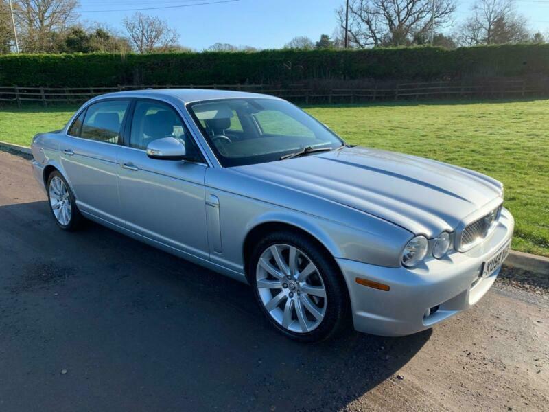 2009 Jaguar XJ 2.7 TD Executive LWB Saloon 4dr Auto Saloon Diesel