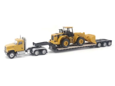 CAT CT681 Tractor w/ Trailer and Loader 1:87 HO Scale - Diecast Masters 84418