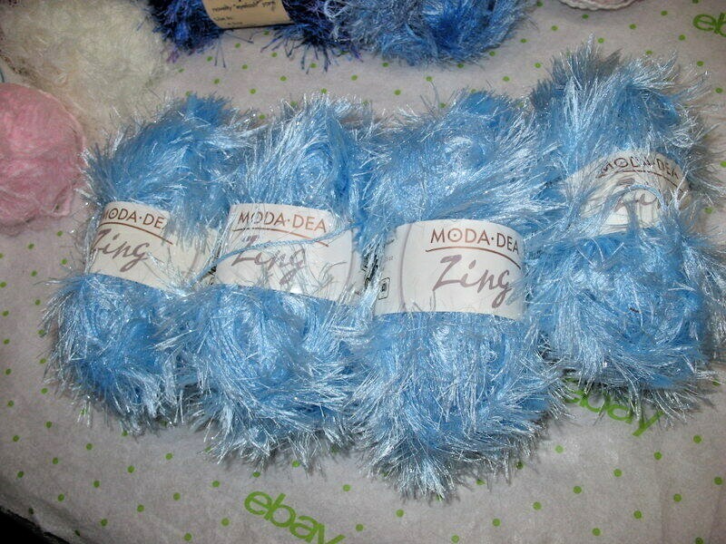 lot of 16 Skeins MODA PATON RED HEART Knitting Crochet Specialty Yarn EYELASH