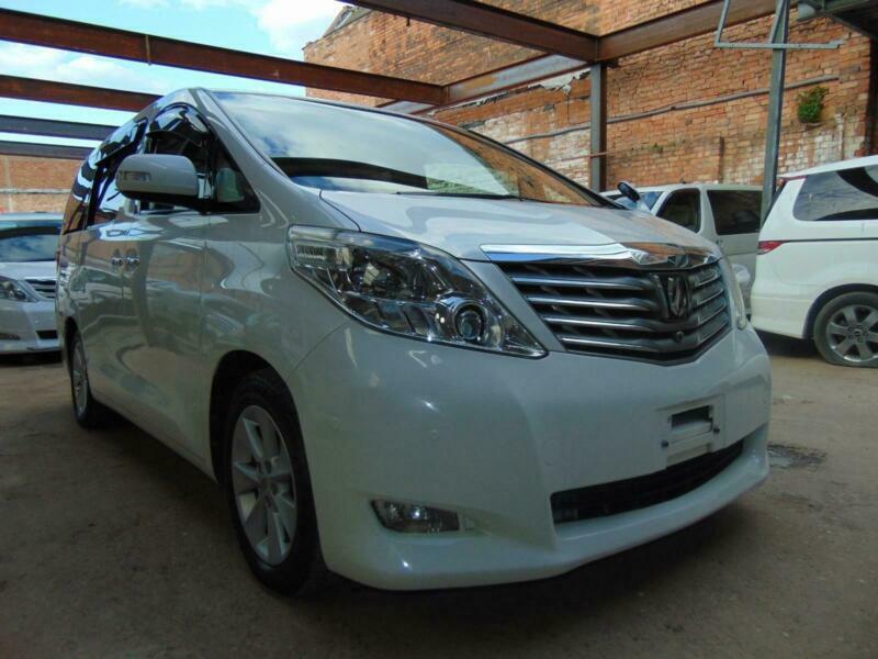 Toyota alphard 4wd