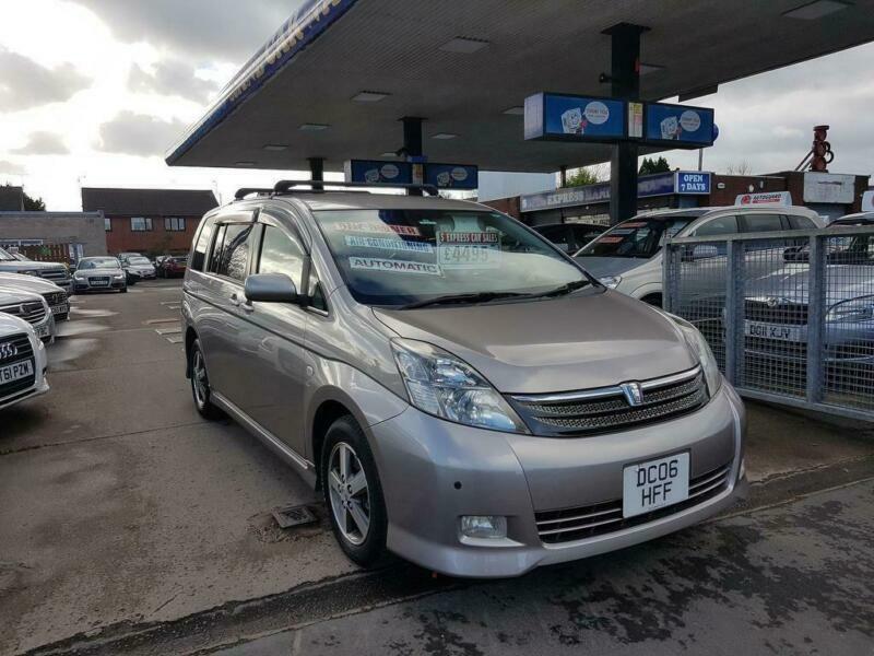Toyota isis 2018
