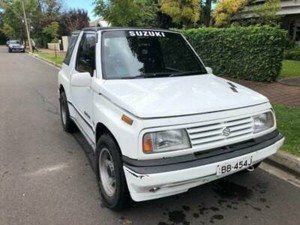 Soft top suzuki vitara
