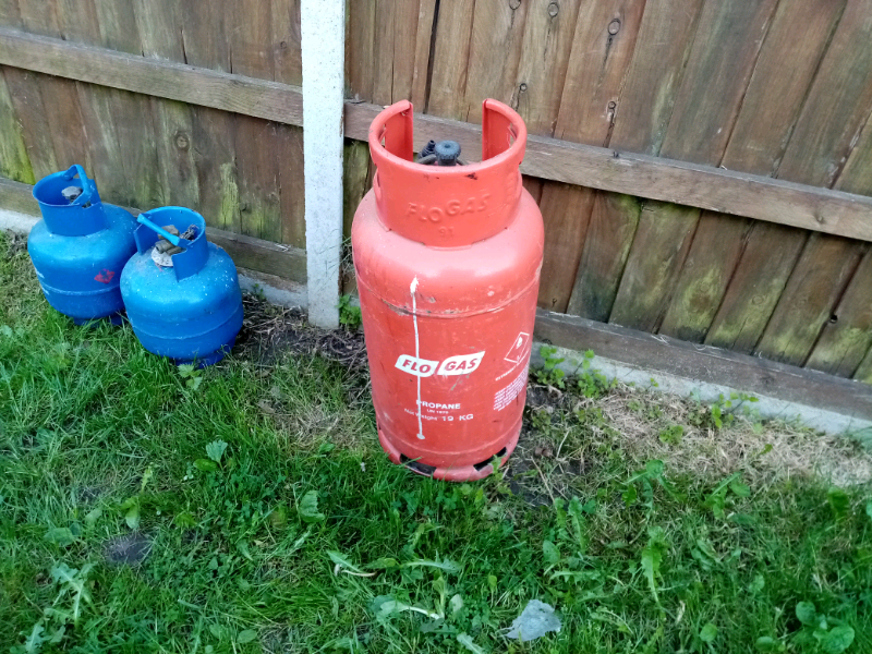 Flo gas and calor gas empty bottles 4.5kg and 19kg in Fakenham