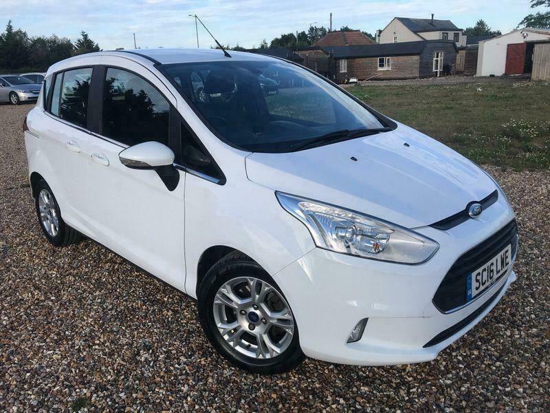 VERY LOW MILEAGE, IMMACULATE CAR, 2 KEYS, FULL SERVICE HISTORY, GREAT CONDITION in Windsor