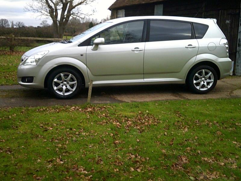 Toyota verso 2007 год