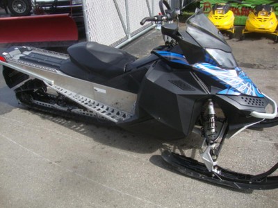 2011 Ski-Doo Summit SP 800R Power T.E.K. Black