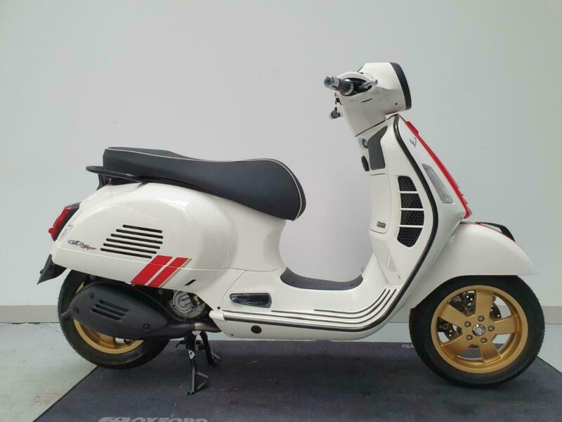 VESPA GTS 300 SUPER RACING SIXTIES HPE 2021 ABS WHITE & RED | in ...